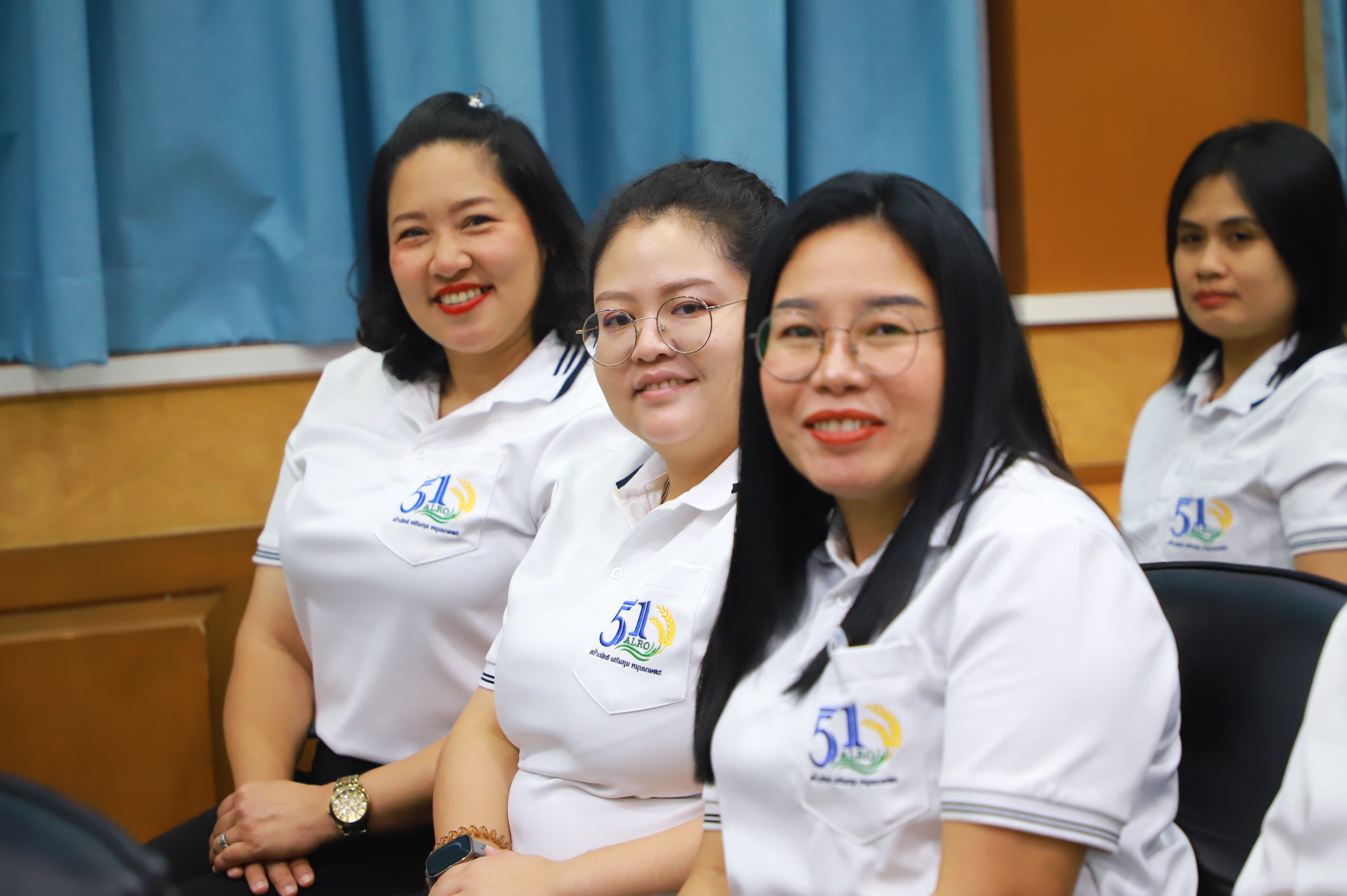 title - สบท. จัดกิจกรรม “เสริมสร้างความสัมพันธ์ในองค์กรและบรรยากาศที่เอื้อต่อการทำงาน” มุ่งเดินหน้าพัฒนาบุคลากร เสริมทัพการทำงานเป็นทีม